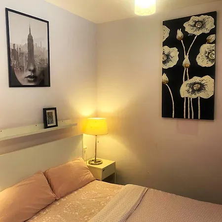 3 Bedroom Next To Airport & La Sagrada Familia Metro And Fc Barcelona Stadium L'Hospitalet de Llobregat Exterior photo