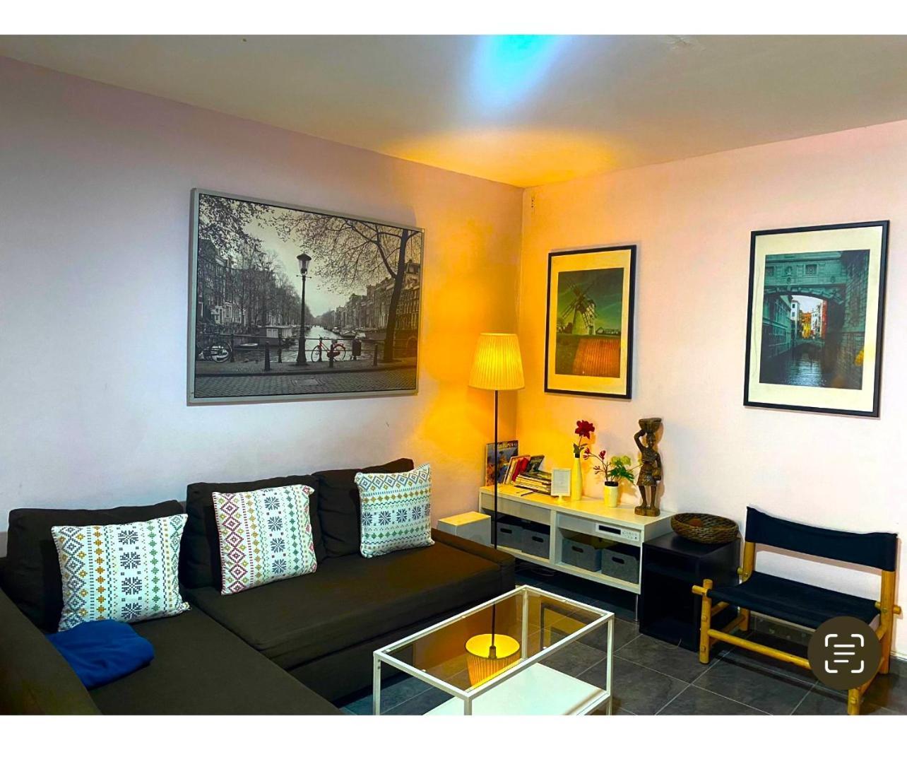 3 Bedroom Next To Airport & La Sagrada Familia Metro And Fc Barcelona Stadium Apartment *